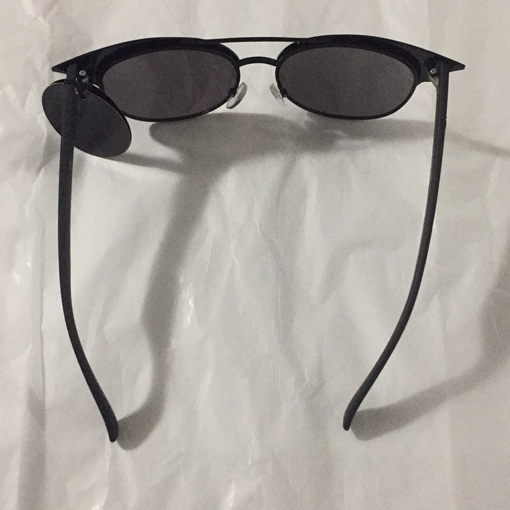 NWT QUAY AUSTRALIA CAT BLACK MIRROR SUNGLASSES OS - Picture 2 of 5